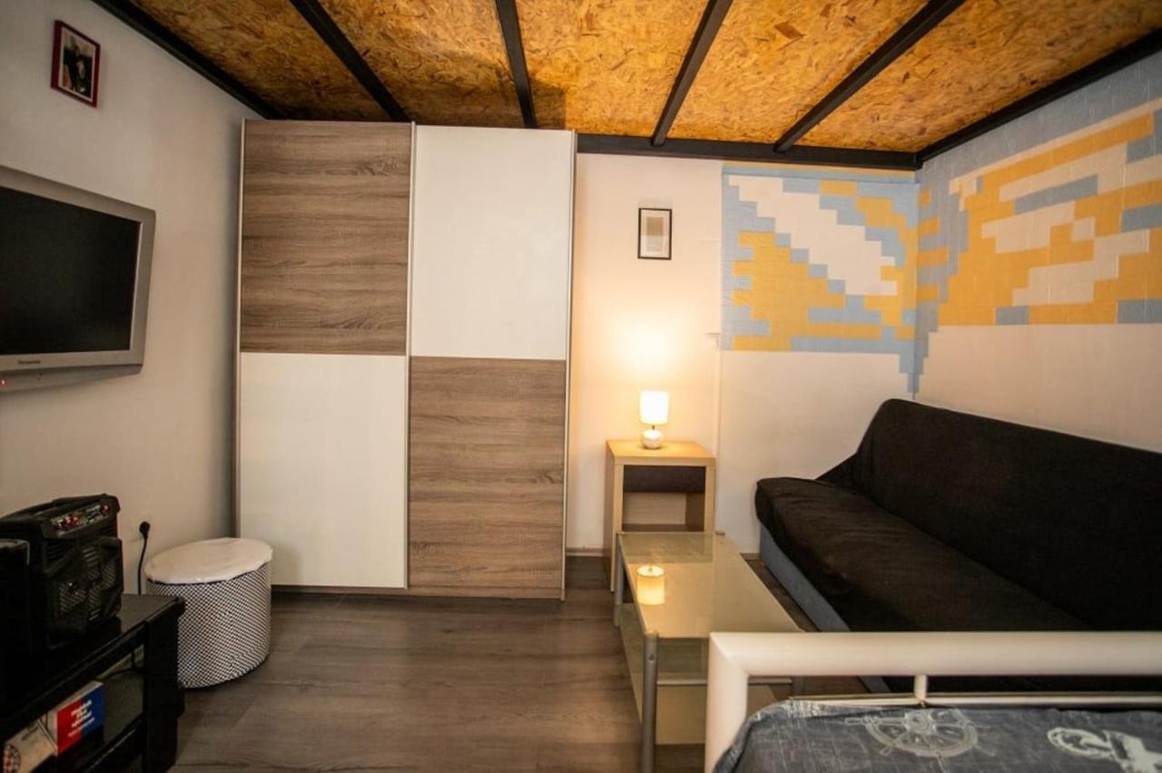 Apartments Punta 2 Omiš Exteriör bild