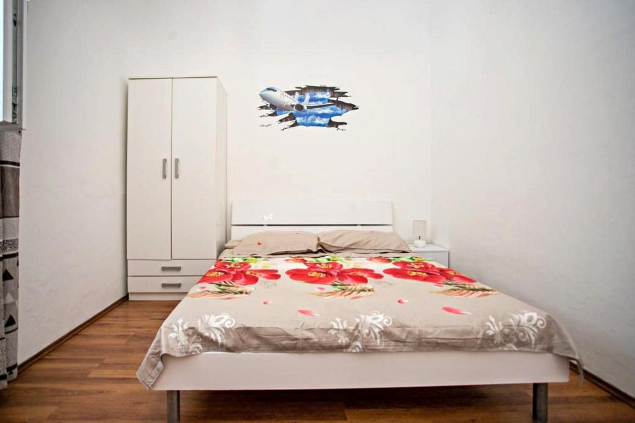 Apartments Punta 2 Omiš Exteriör bild