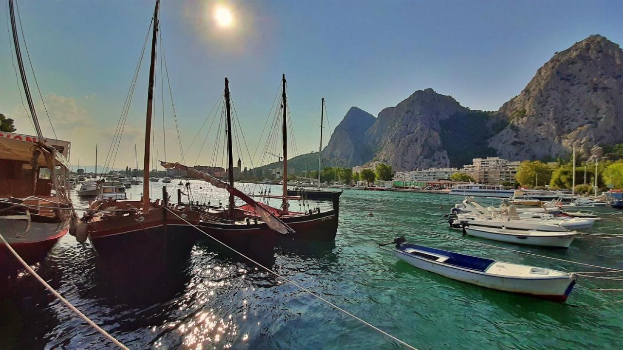 Apartments Punta 2 Omiš Exteriör bild